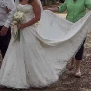 Oleg Cassini Wedding Dress